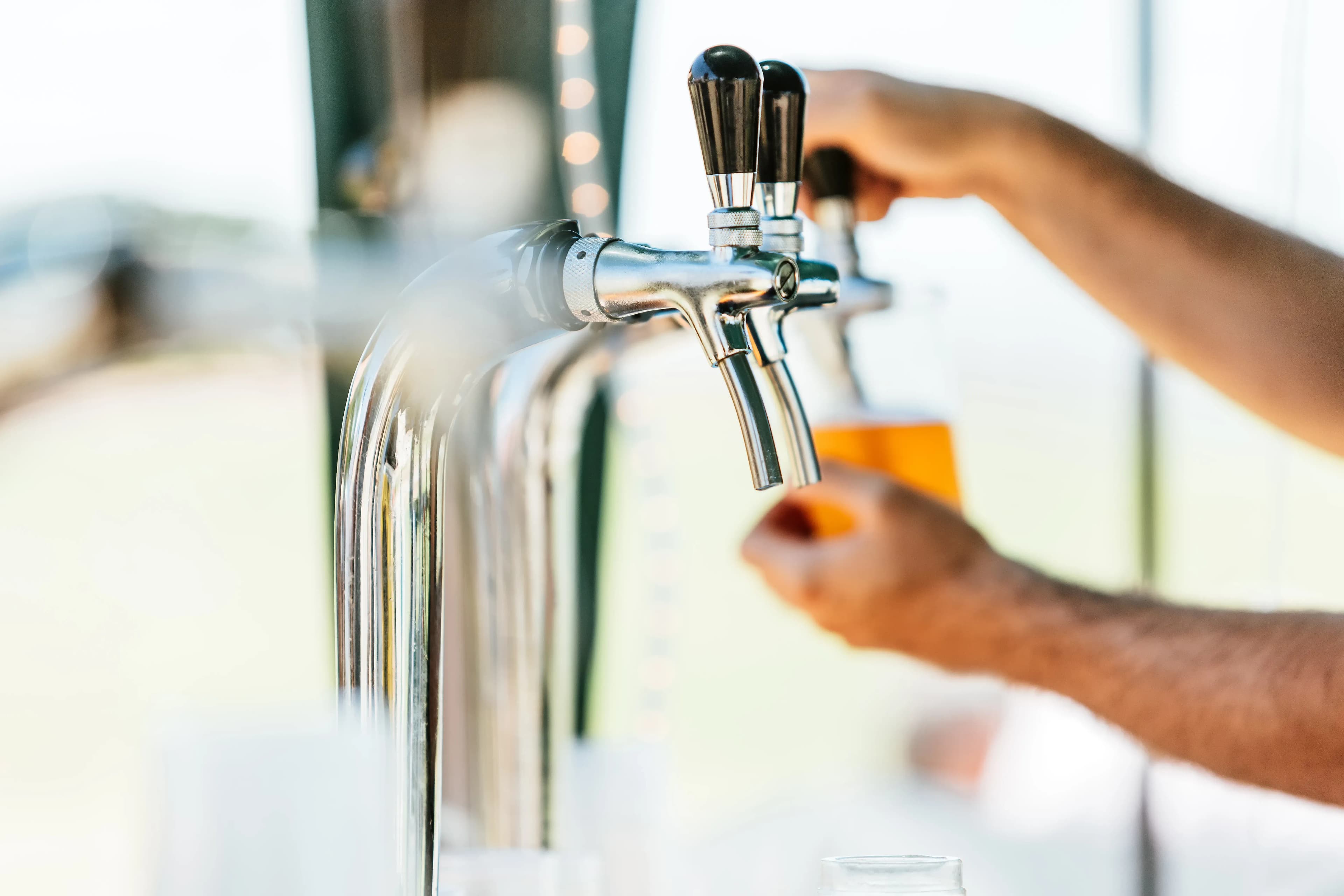 Pumpen & Kompressoren für reibungslose Schanktechnik