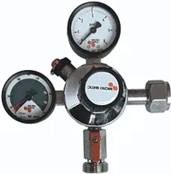 CO2-Druckminderer mit großer Stellschraube